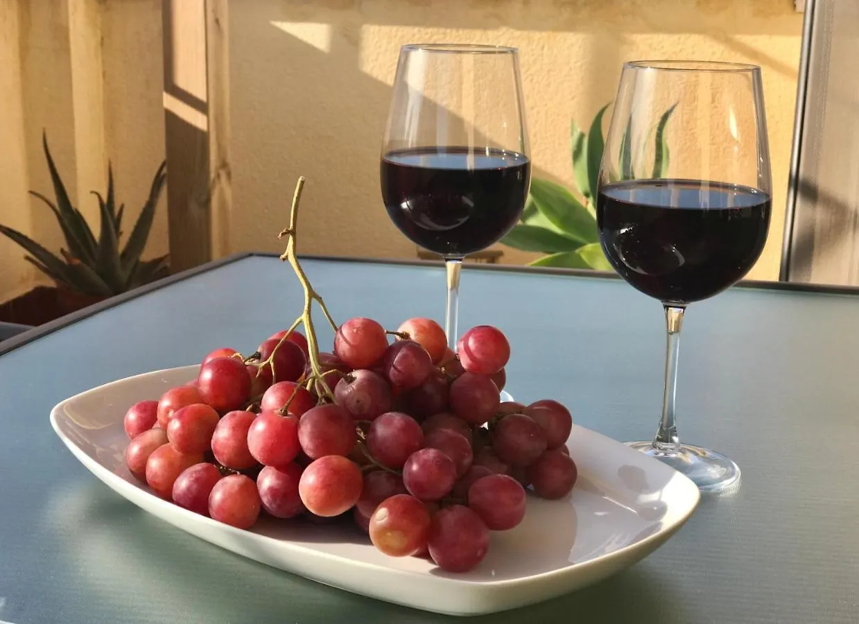 Elegant Duplex P/3 In Malaga With Terrace And Wifi Apartment